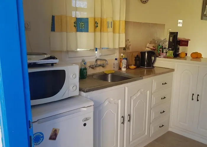 Panormos,Nice Studio With Garden View 아파트 *